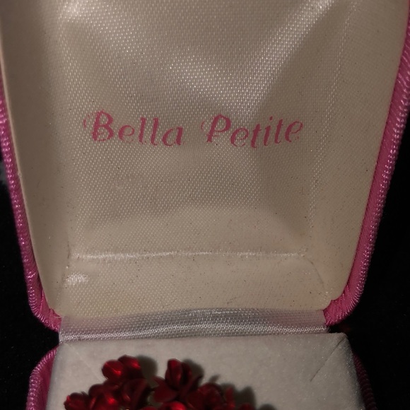 Pin - Picture 2 of 2